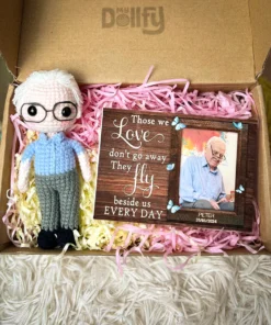 Alternative view of Personalized Crochet Doll with Photo Card "Nunca Te He Dejado"